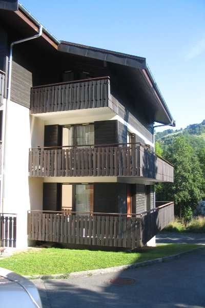 photo 1 Location entre particuliers Bernex appartement Rhne-Alpes Haute-Savoie Vue extrieure de la location