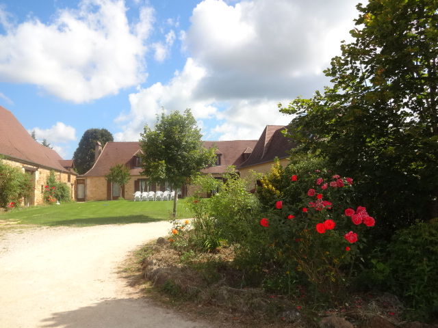 photo 0 Location entre particuliers Les Eyzies de Tayac maison Aquitaine Dordogne Cour