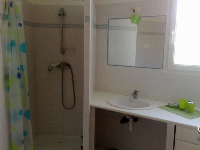 photo 12 Location entre particuliers Centuri appartement Corse Haute-Corse salle de bain 1