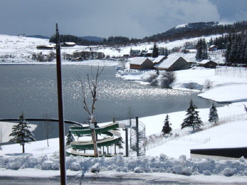 photo 0 Location entre particuliers Besse - Super Besse studio Auvergne Puy-de-Dme Vue du balcon