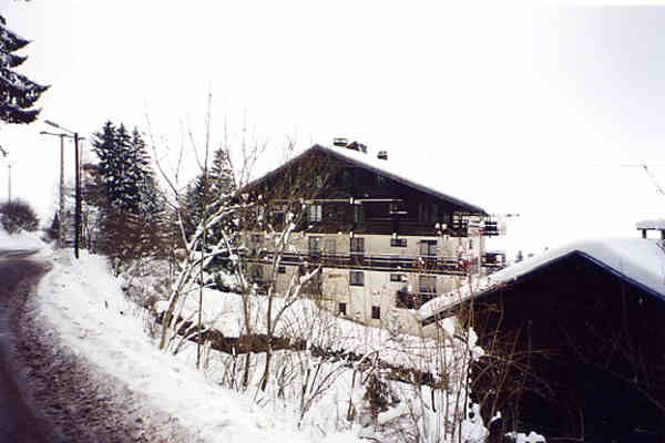 photo 2 Location entre particuliers Thollon Les Mmises appartement Rhne-Alpes Haute-Savoie Vue extrieure de la location