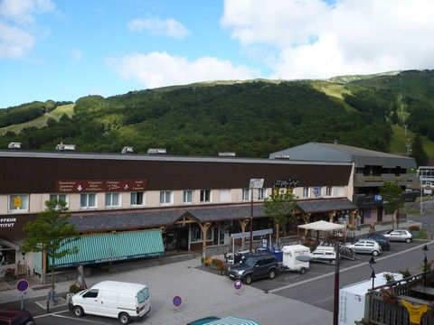 photo 3 Location entre particuliers Besse - Super Besse appartement Auvergne Puy-de-Dme Vue depuis la location