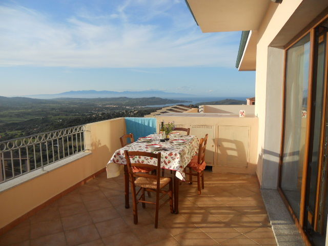 photo 15 Location entre particuliers Santa Teresa di Gallura appartement Sardaigne Olbia Tempio (province de) Vue du balcon