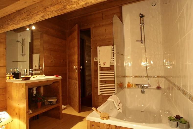 photo 5 Location entre particuliers Villard de Lans - Correnon en Vercors chalet Rhne-Alpes Isre salle de bain 1