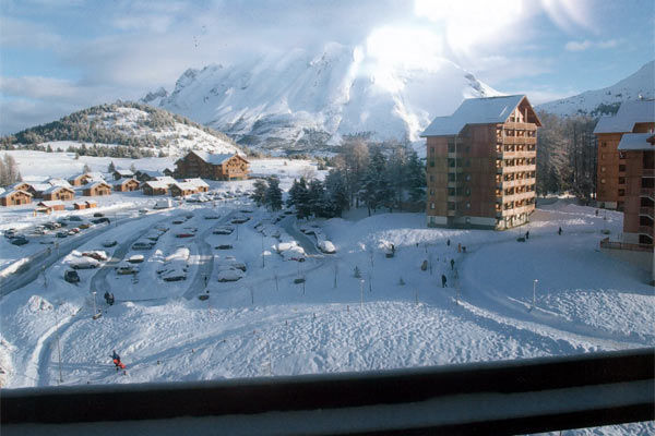 photo 1 Location entre particuliers Superdvoluy- La Joue du Loup studio Provence-Alpes-Cte d'Azur Hautes-Alpes Vue du balcon