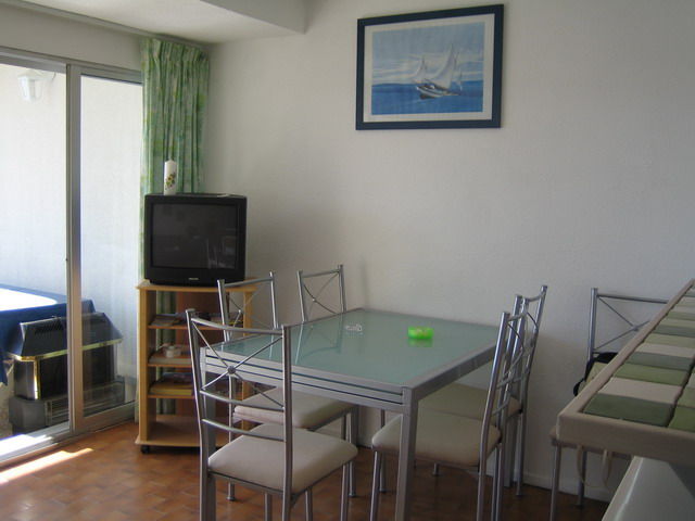 photo 4 Location entre particuliers Le Grau du Roi appartement Languedoc-Roussillon Gard Salon