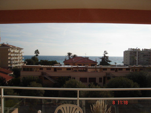 photo 1 Location entre particuliers Roquebrune Cap Martin appartement Provence-Alpes-Cte d'Azur Alpes-Maritimes Vue de la terrasse