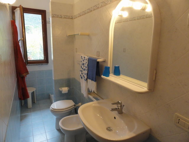 photo 14 Location entre particuliers Rio nell'Elba appartement Toscane Ile d'Elbe salle de bain