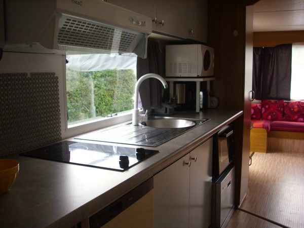 photo 3 Location entre particuliers Biscarrosse mobilhome Aquitaine Landes Coin cuisine