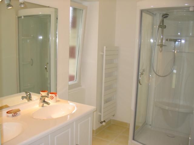 photo 4 Location entre particuliers Dinard maison Bretagne Ille et Vilaine salle de bain