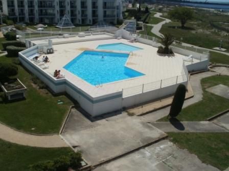 photo 2 Location entre particuliers Le Grau du Roi appartement Languedoc-Roussillon Gard Piscine