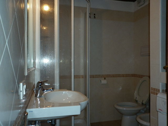 photo 8 Location entre particuliers Cala Liberotto appartement Sardaigne Nuoro (province de) salle de bain
