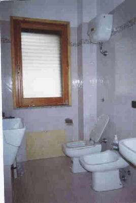 photo 3 Location entre particuliers Bruzzano Zeffirio appartement Calabre Reggio de Calabre (province de) salle de bain
