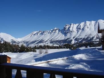 photo 5 Location entre particuliers La joue du Loup chalet Provence-Alpes-Cte d'Azur Hautes-Alpes Vue de la terrasse