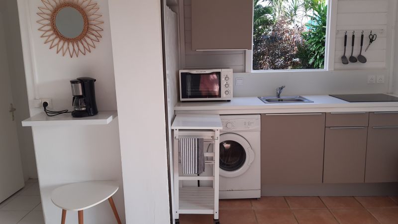 photo 10 Location entre particuliers Sainte Anne (Guadeloupe) appartement   Cuisine indpendante