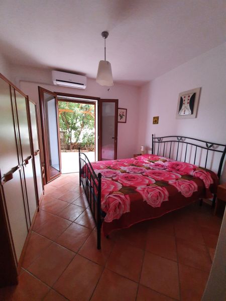 photo 4 Location entre particuliers Isola Rossa appartement Sardaigne Olbia Tempio (province de) chambre