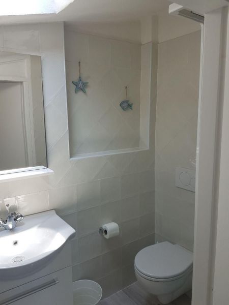 photo 7 Location entre particuliers Principina a Mare appartement   salle de bain 1