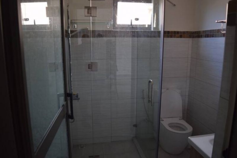 photo 5 Location entre particuliers Flic-en-Flac appartement   salle de bain