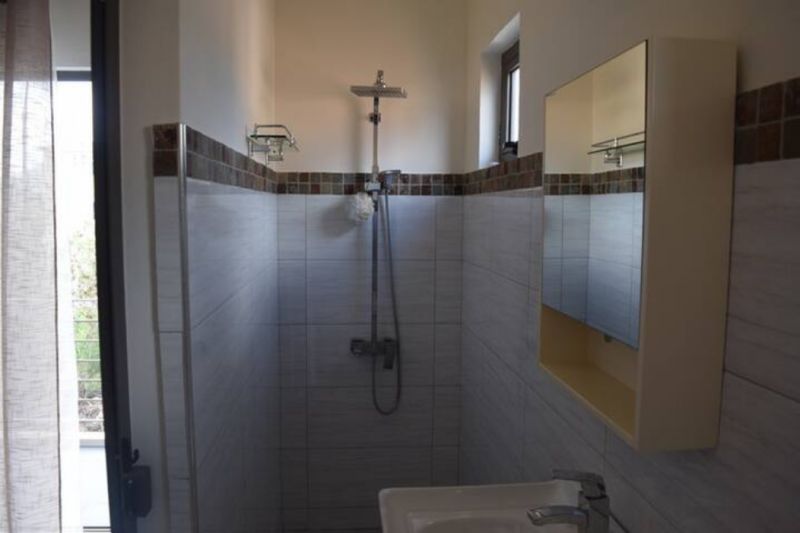 photo 6 Location entre particuliers Flic-en-Flac appartement   salle de bain