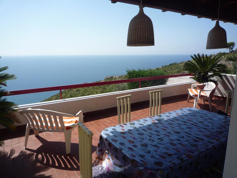 photo 8 Location entre particuliers Sperlonga villa Latium Latina (province de) Veranda