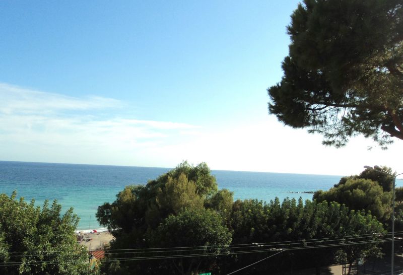 photo 0 Location entre particuliers Ospedaletti appartement Ligurie Imperia (province d')