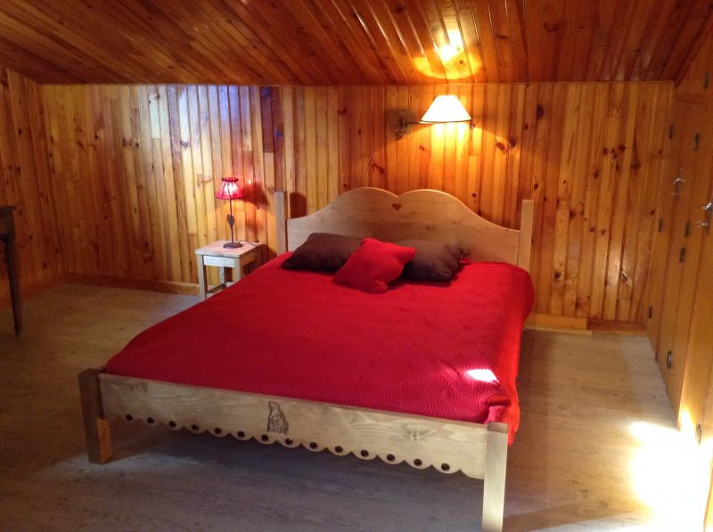 photo 7 Location entre particuliers Luchon Superbagneres chalet Midi-Pyrnes Haute Garonne chambre 2