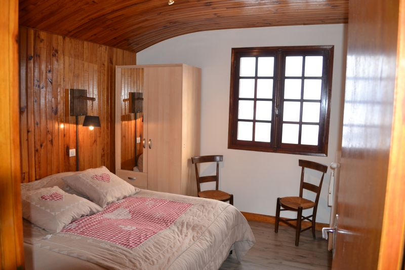 photo 9 Location entre particuliers Luchon Superbagneres chalet Midi-Pyrnes Haute Garonne chambre 4