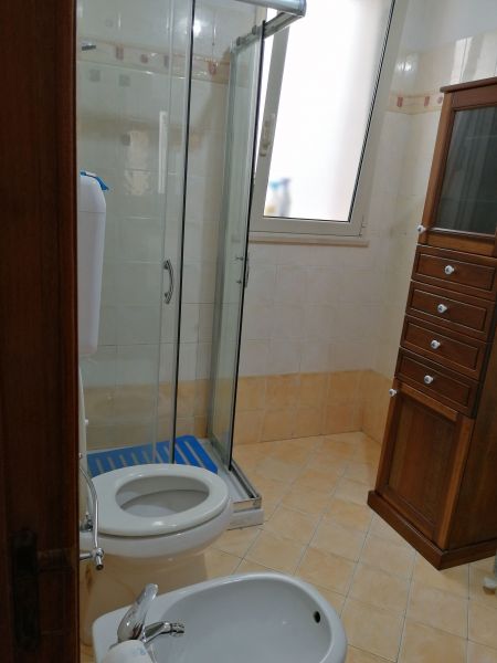 photo 9 Location entre particuliers Otranto appartement Pouilles Lecce (province de) salle de bain