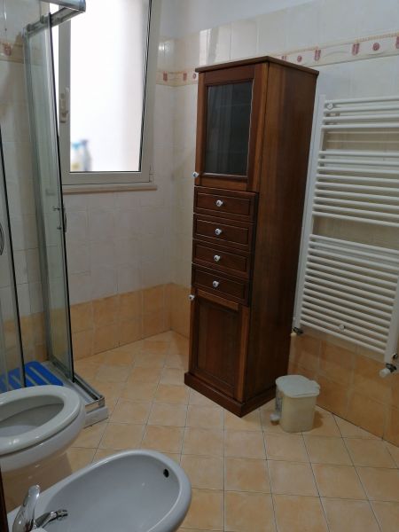 photo 10 Location entre particuliers Otranto appartement Pouilles Lecce (province de) salle de bain