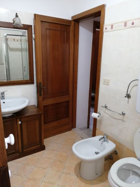 photo 11 Location entre particuliers Otranto appartement Pouilles Lecce (province de) salle de bain