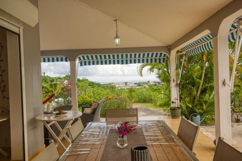 photo 8 Location entre particuliers Le Gosier (Guadeloupe) villa Grande Terre  Terrasse