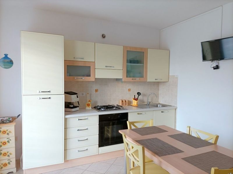 photo 2 Location entre particuliers Castelsardo appartement Sardaigne Sassari (province de) Coin cuisine