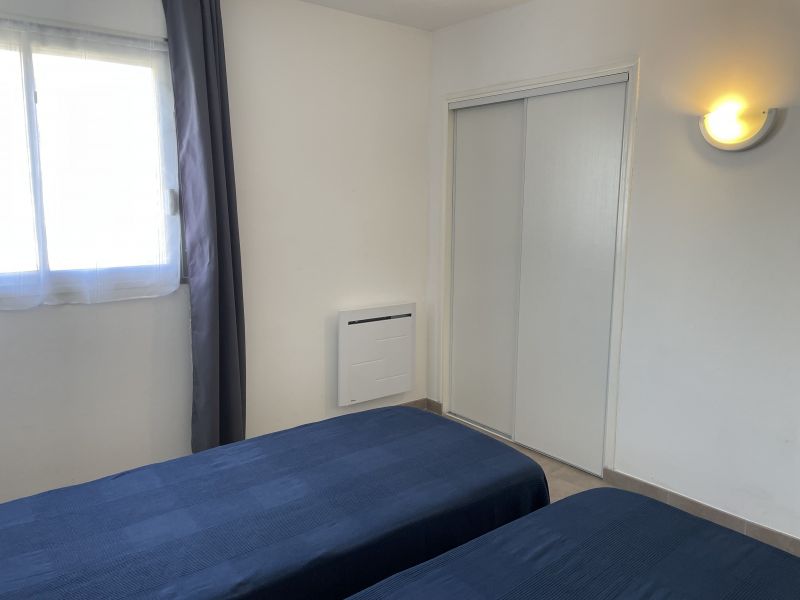 photo 17 Location entre particuliers Frjus appartement Provence-Alpes-Cte d'Azur Var chambre