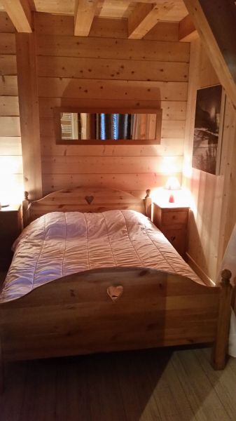 photo 8 Location entre particuliers Praz de Lys Sommand chalet Rhne-Alpes Haute-Savoie chambre 1