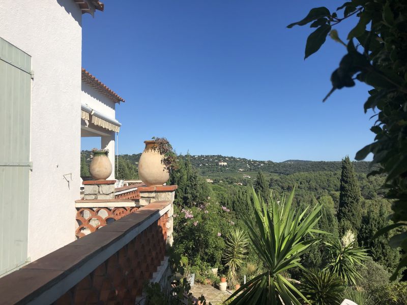 photo 3 Location entre particuliers La Croix Valmer villa Provence-Alpes-Cte d'Azur Var Vue du balcon