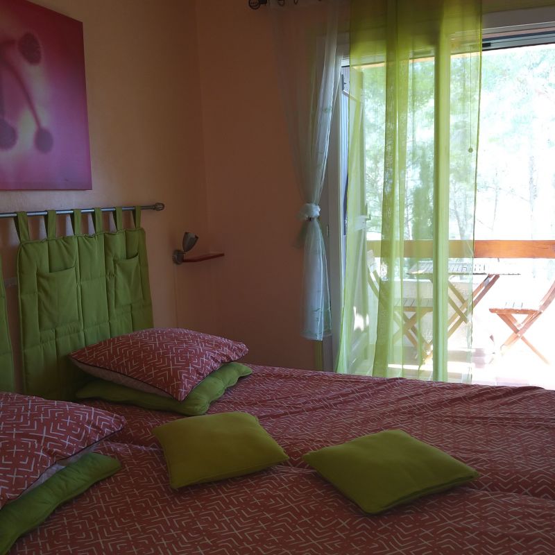 photo 1 Location entre particuliers Bandol appartement Provence-Alpes-Cte d'Azur Var chambre