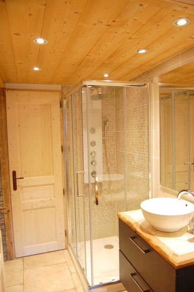 photo 13 Location entre particuliers Les Contamines Montjoie appartement Rhne-Alpes Haute-Savoie salle de bain 2