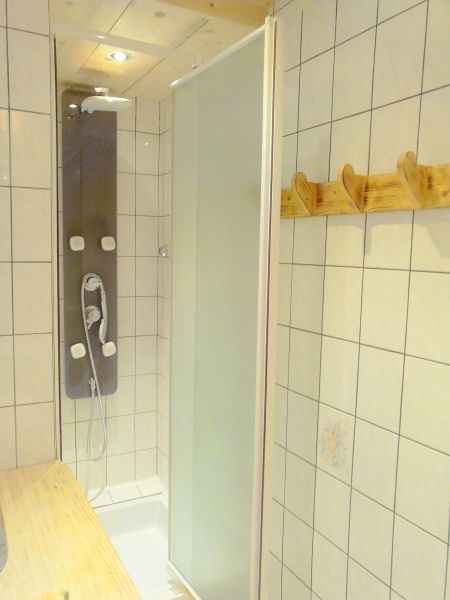 photo 21 Location entre particuliers Les Contamines Montjoie appartement Rhne-Alpes Haute-Savoie salle de bain 1