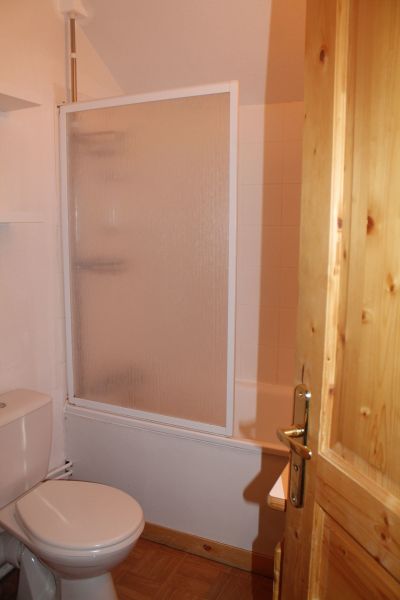 photo 10 Location entre particuliers Saint Sorlin d'Arves appartement Rhne-Alpes Savoie salle de bain