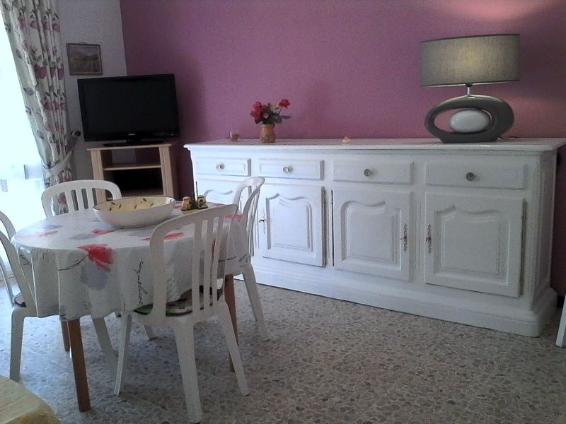 photo 2 Location entre particuliers La Seyne sur Mer appartement Provence-Alpes-Cte d'Azur Var Salon