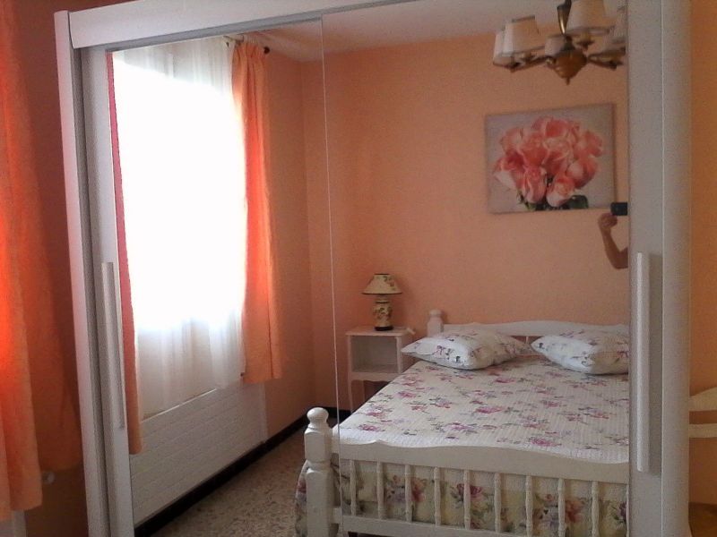 photo 7 Location entre particuliers La Seyne sur Mer appartement Provence-Alpes-Cte d'Azur Var chambre