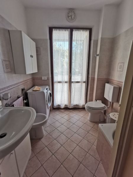 photo 10 Location entre particuliers Marotta appartement Marches Pesaro Urbino (province de) salle de bain