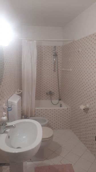 photo 9 Location entre particuliers Levanto appartement Ligurie La Spezia (province de) salle de bain