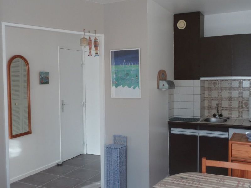 photo 11 Location entre particuliers Saint Martin de R appartement Poitou-Charentes Charente-Maritime Couloir