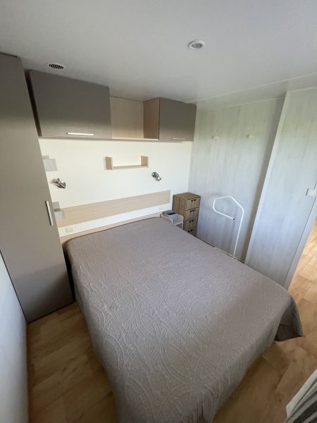 photo 3 Location entre particuliers Deauville mobilhome Basse-Normandie Calvados chambre 1