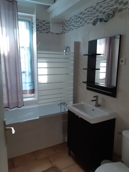 photo 9 Location entre particuliers Honfleur studio Basse-Normandie Calvados salle de bain