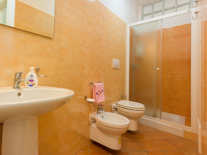 photo 15 Location entre particuliers Pescoluse maison Pouilles Lecce (province de) salle de bain 2