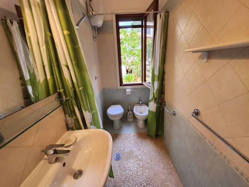 photo 11 Location entre particuliers Rio nell'Elba appartement Toscane Ile d'Elbe salle de bain