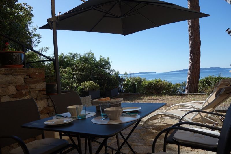 photo 5 Location entre particuliers Le Lavandou appartement Provence-Alpes-Cte d'Azur Var Terrasse