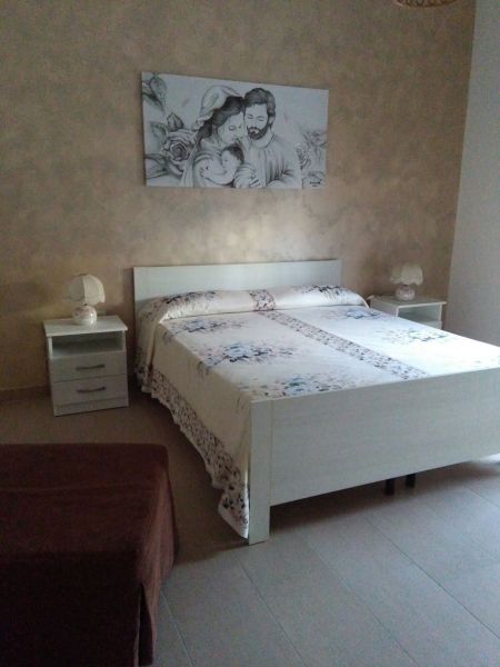 photo 3 Location entre particuliers Porto Cesareo appartement Pouilles Lecce (province de) chambre 1